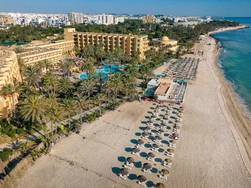 Оксамитовий сезон у Тунісі