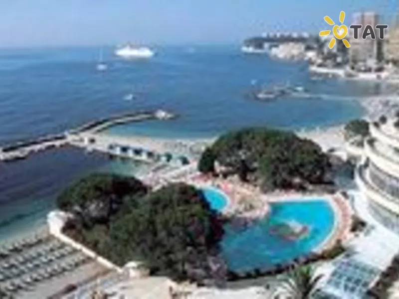 Le Meridien Beach Plaza