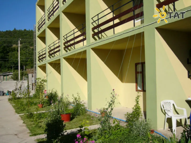 Изумрудный