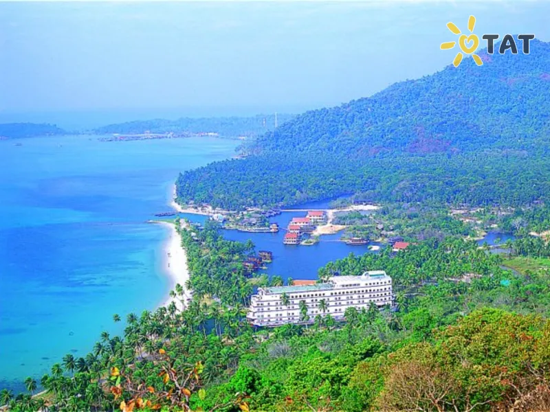 Aunchaleena Beach Front Resort