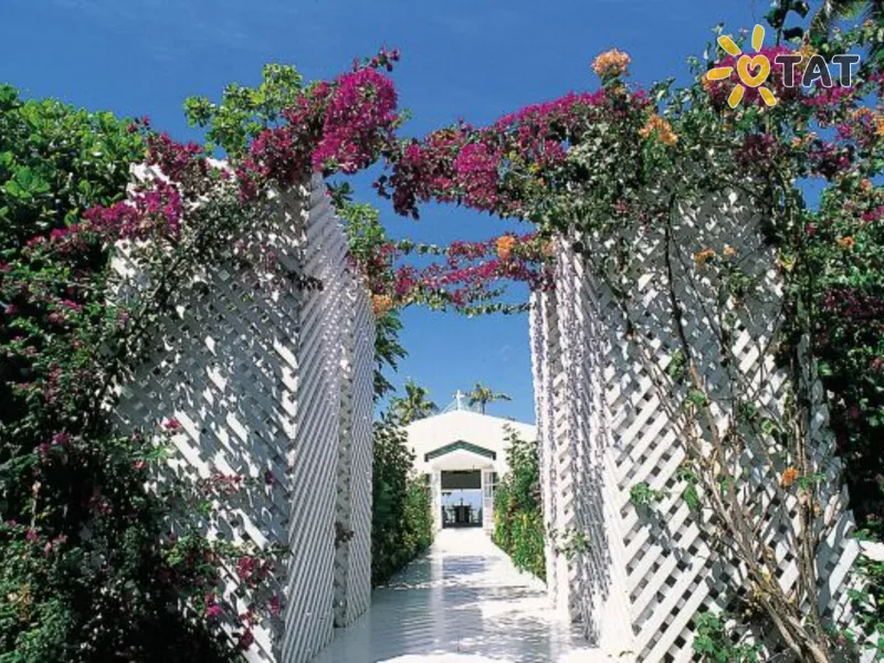 Mana Island Resort & Spa