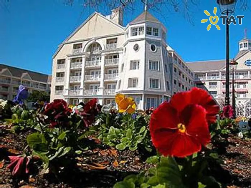 Disney's Yacht Club Resort