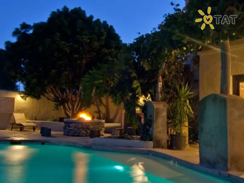 Hog Hollow Country Lodge