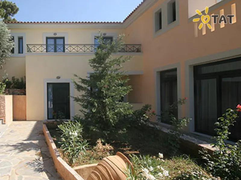 Ai Yannis Suites & Apartments