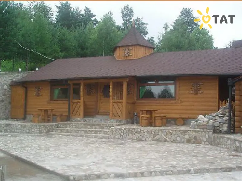 Сосновый двор