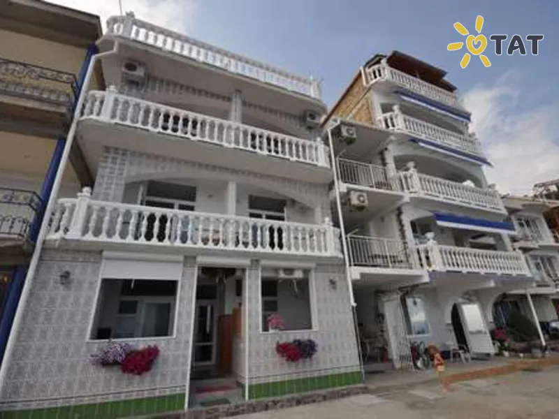 Домик Со Слоном