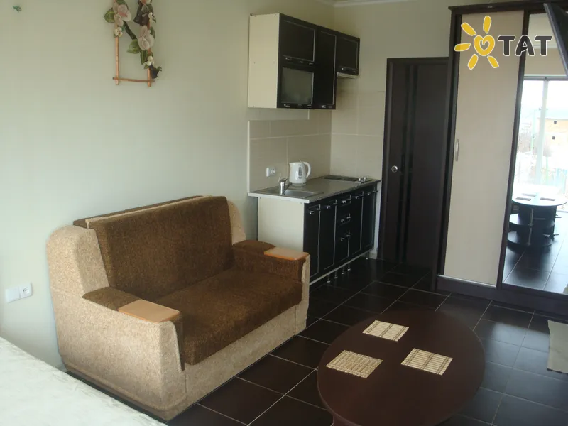 У подножья вулкана Кара-Даг