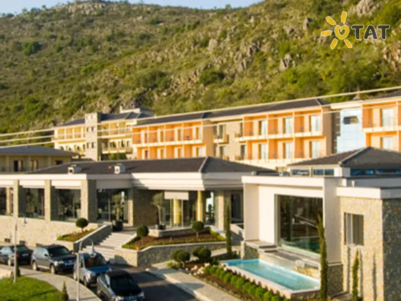 Limneon Golden Resort Hotel