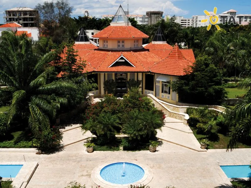 Barcelo Capella Beach