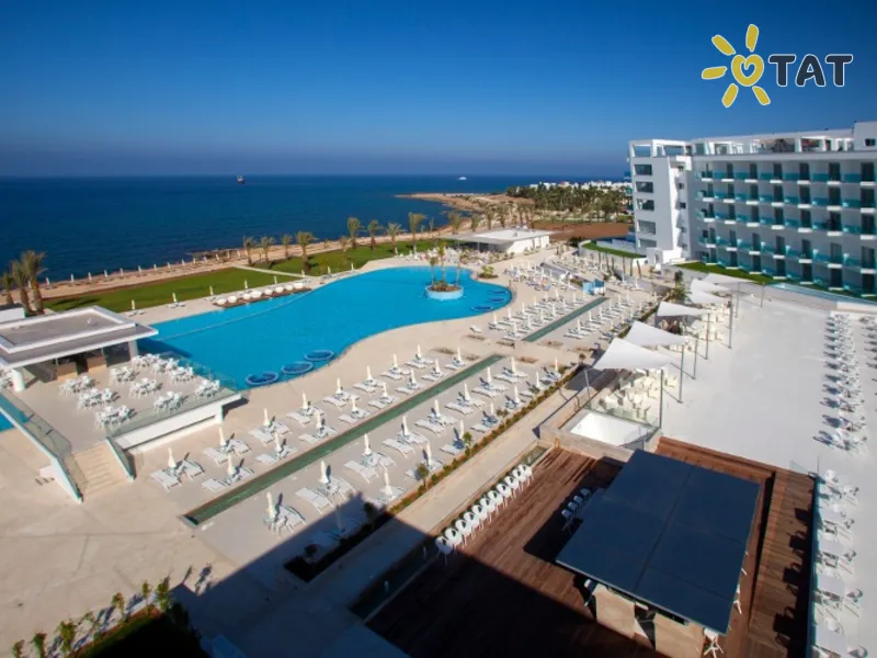 King Evelthon Beach Hotel & Resort