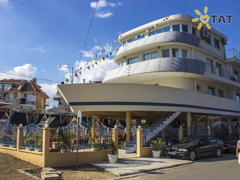 Кораб Ренеса