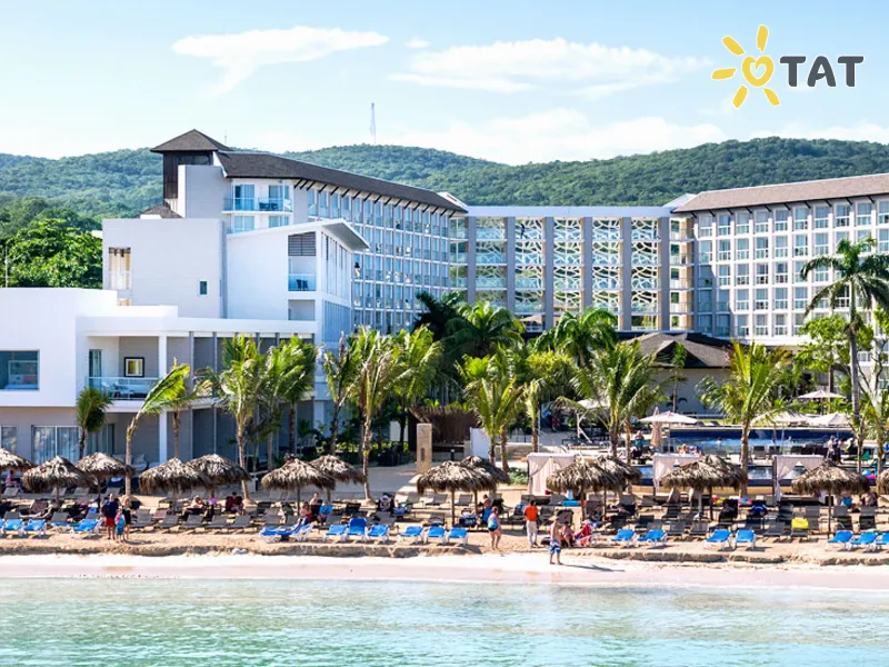 Royalton White Sands