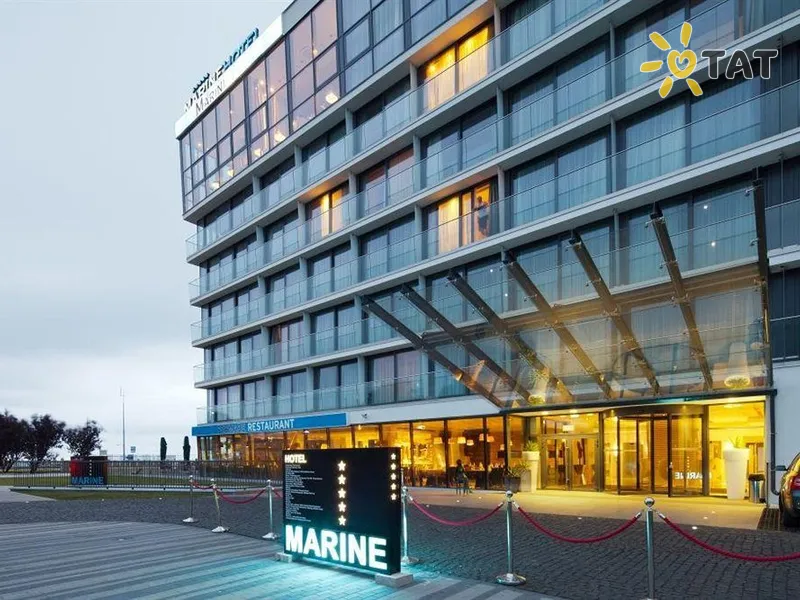 Marine Hotel