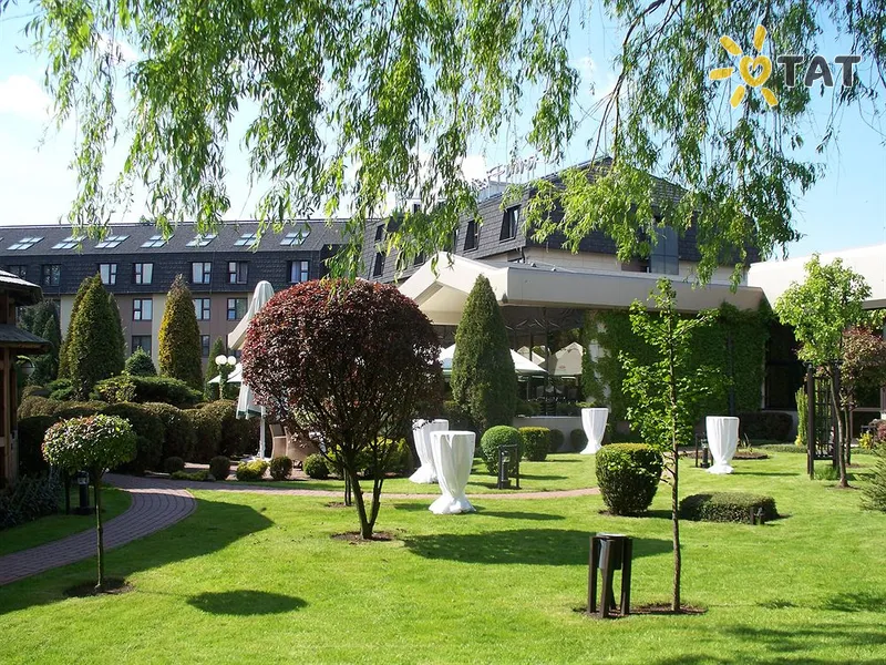 Crown Piast Hotel & Park