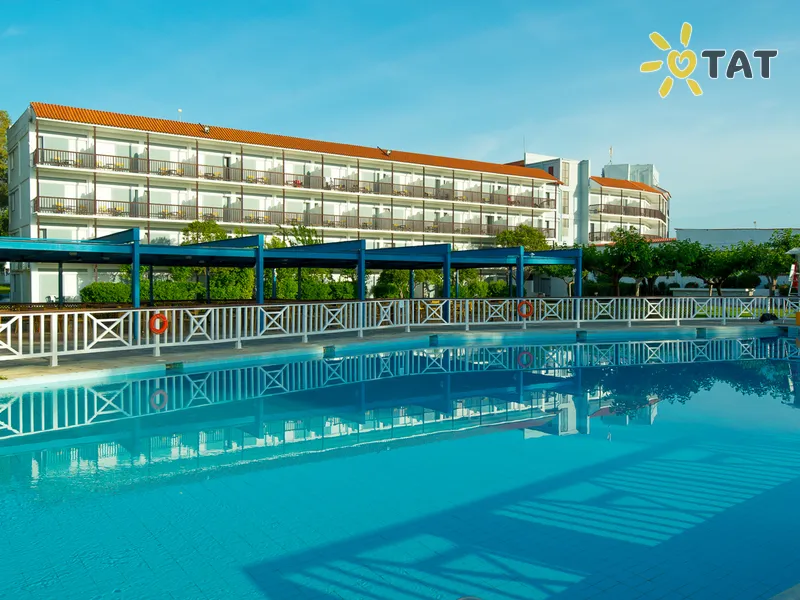 Golden Coast Hotel & Bungalows