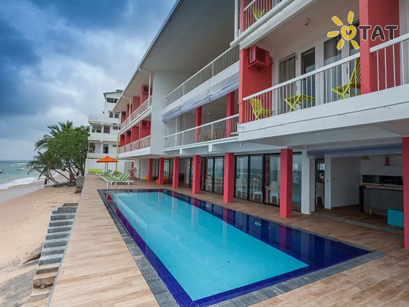 Coral Rock by Bansei