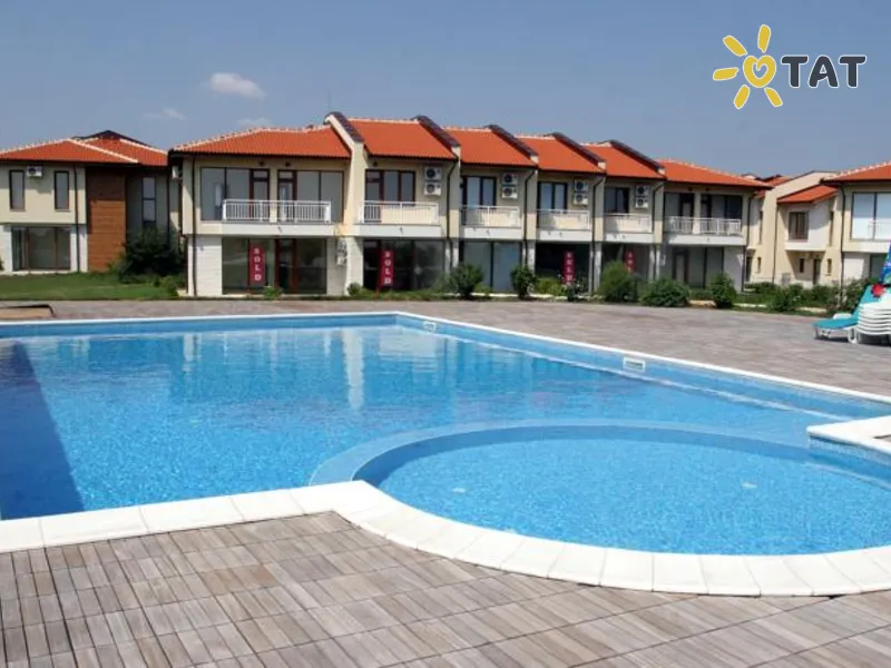 Lighthouse Apartments & Villas