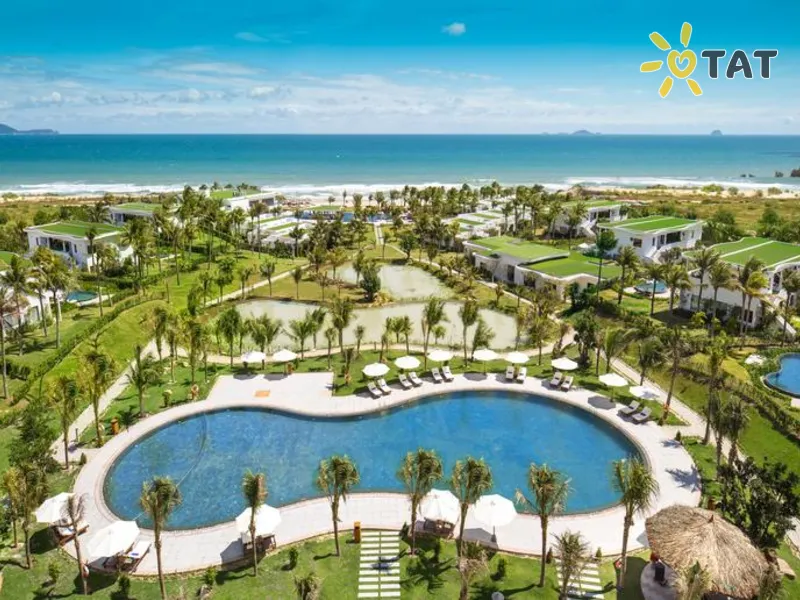 Cam Ranh Riviera Beach Resort & Spa