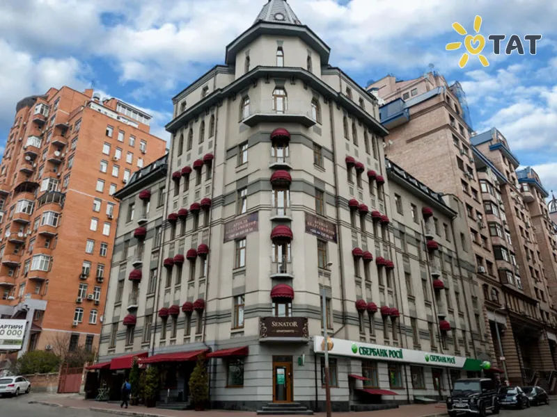 Senator Victory Square