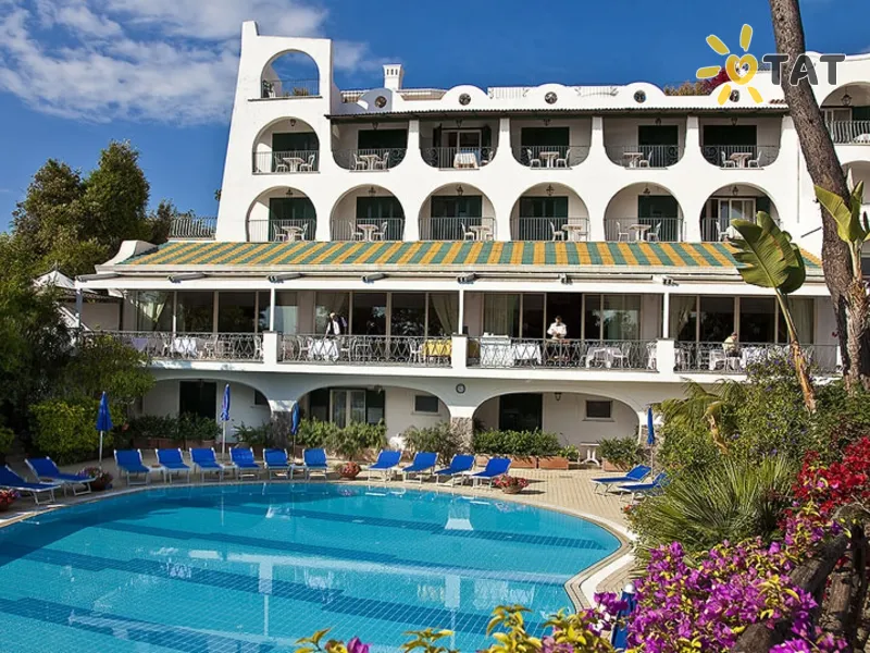 Punta Molino Beach Resort & Spa