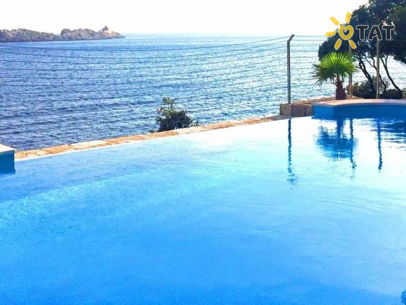 Royal Princess Hotel