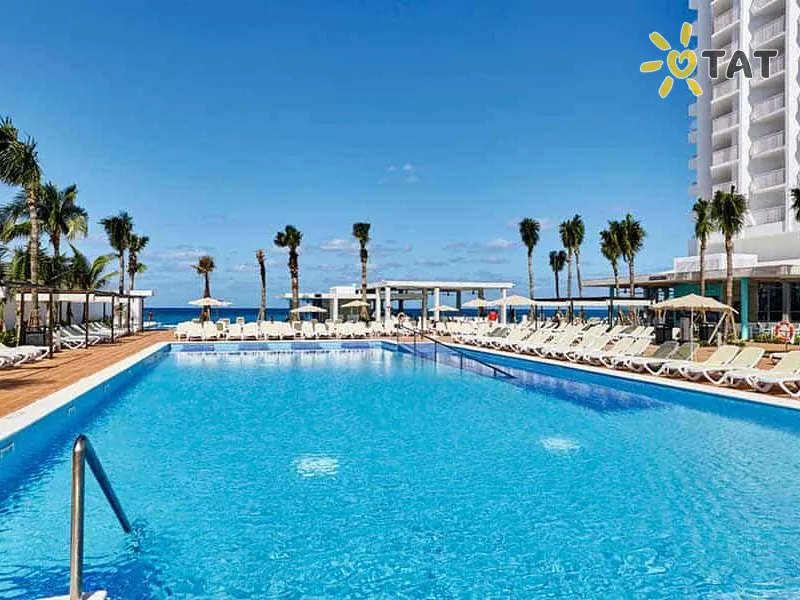 Riu Palace Paradise Island