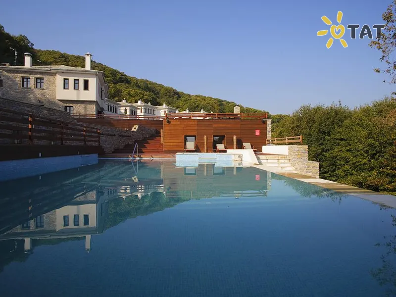 12 Months Luxury Resort