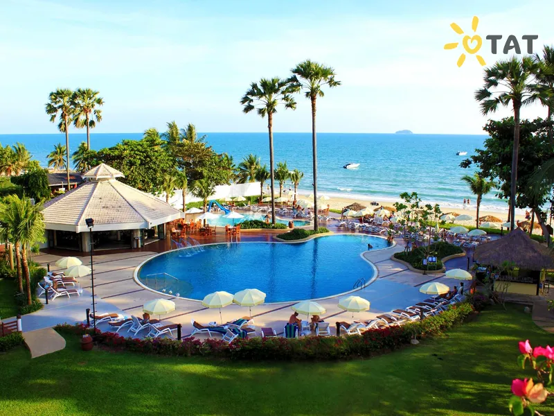 Novotel Rayong Rim Pae Resort Hotel