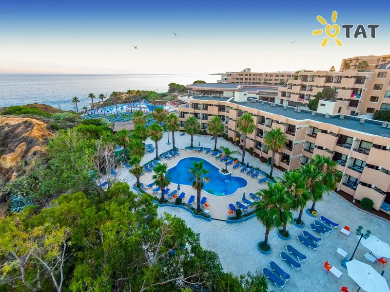 Auramar Beach Resort