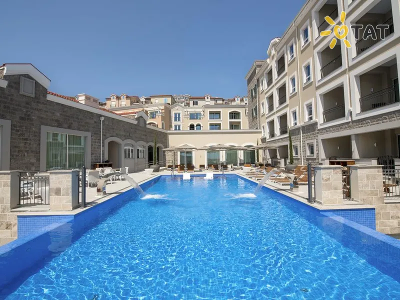 Chedi Lustica Bay Hotel