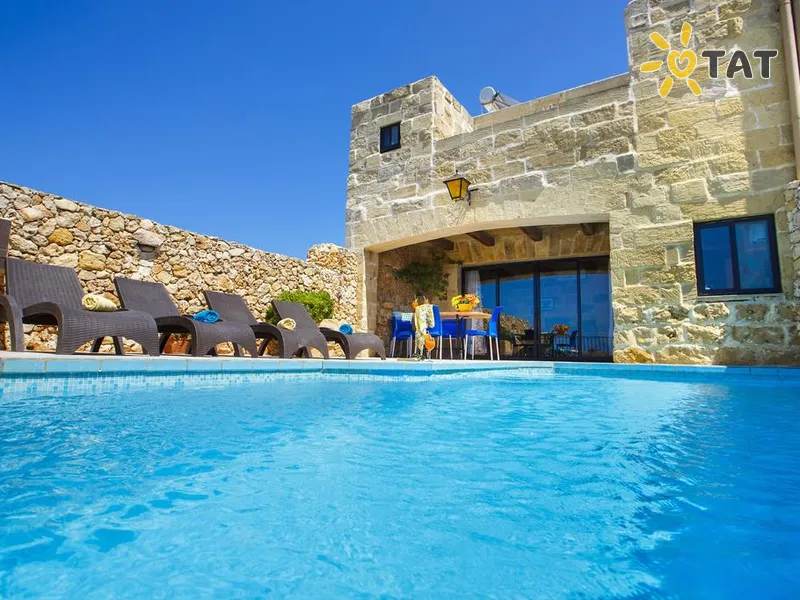 Bella Vista Farmhouses