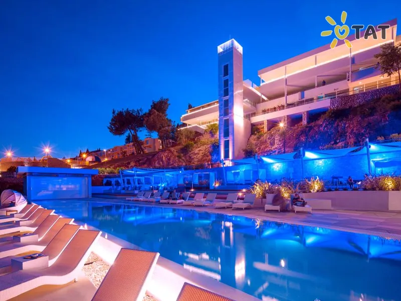 Valamar Girandella V Level Villas