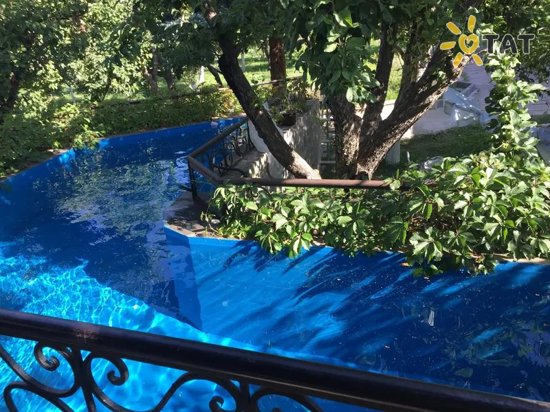 Apple Tree Family House (ECO)