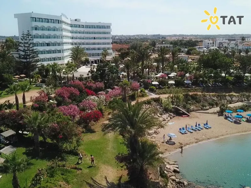 Crystal Springs Beach Hotel