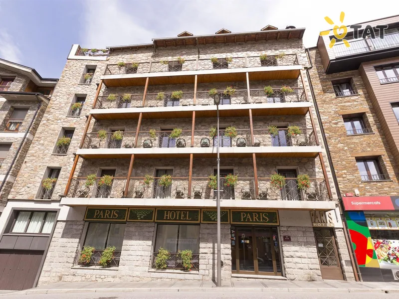 Yomo Petit Paris Hotel