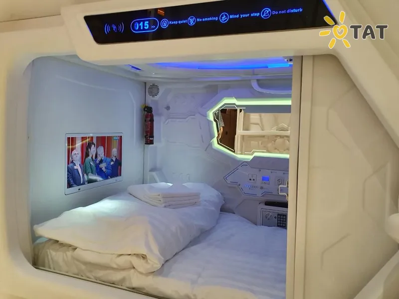 Makura Capsule Hotel