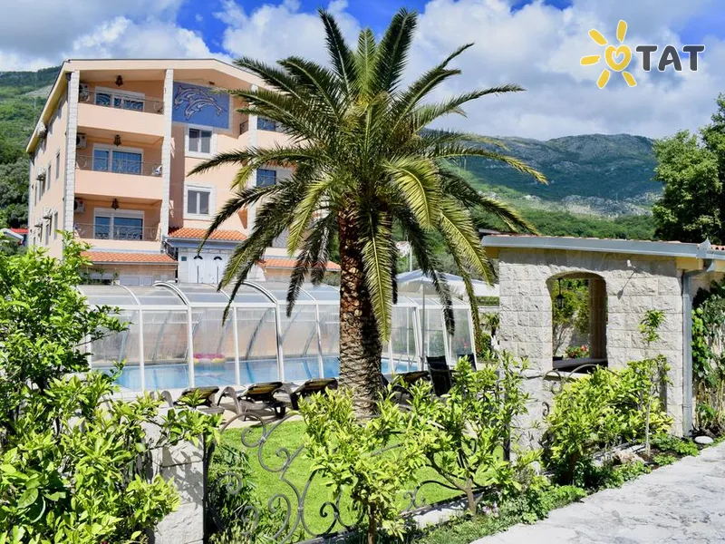 Dolphin Villa