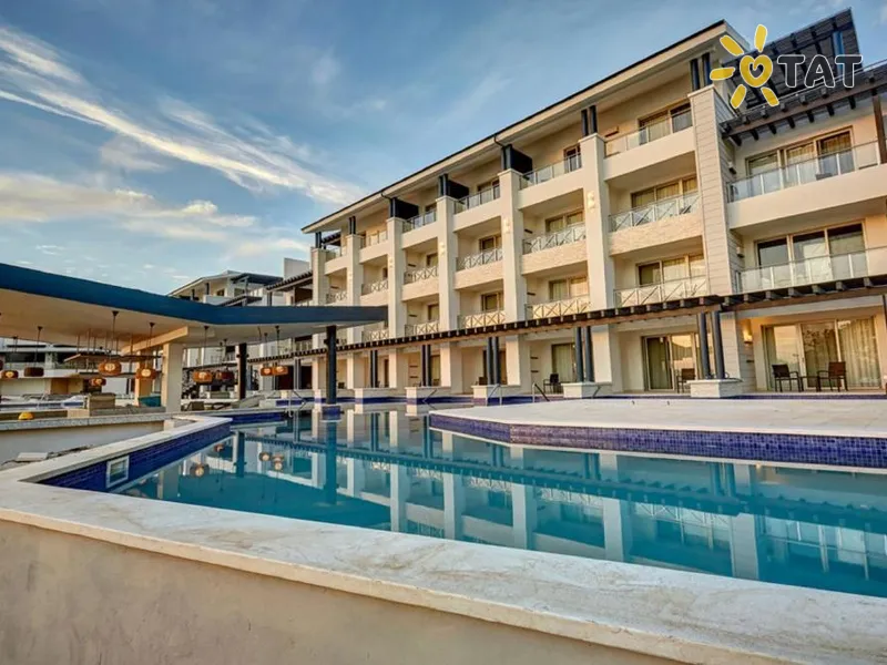 Hideaway at Royalton Negril