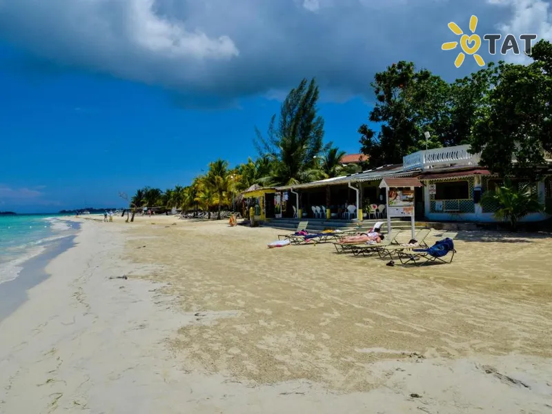 Foote Prints on the Sands Hotel
