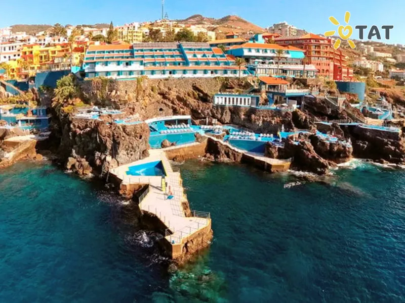 Rocamar & Royal Orchid