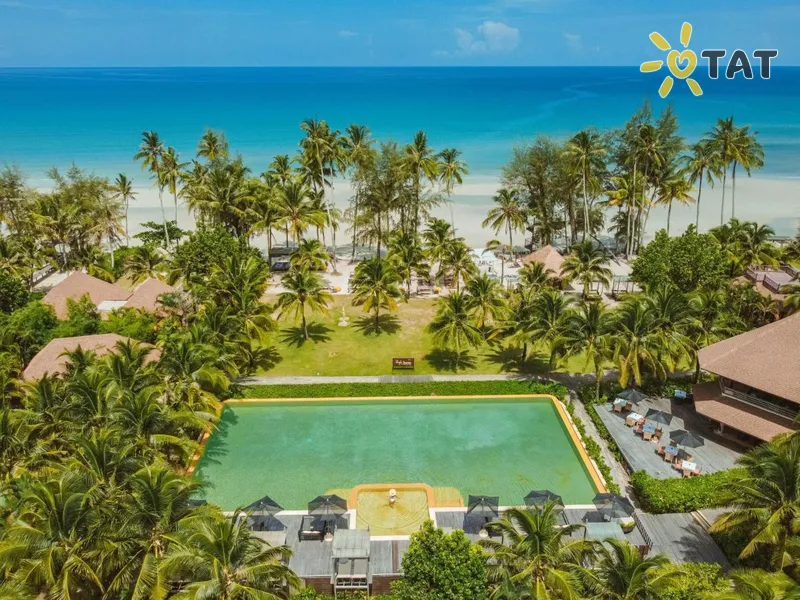 High Season Pool Villa & Spa