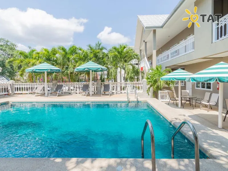 OYO 765 Pom Pom Residence