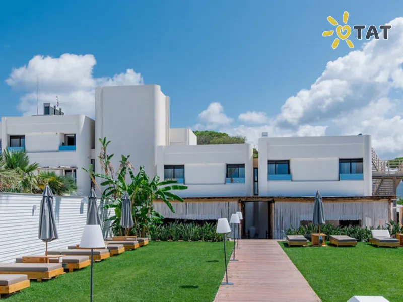 Cumeja Beach Club & Hotel