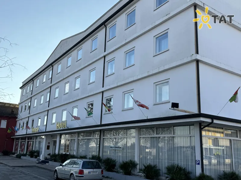 Venice Hotel