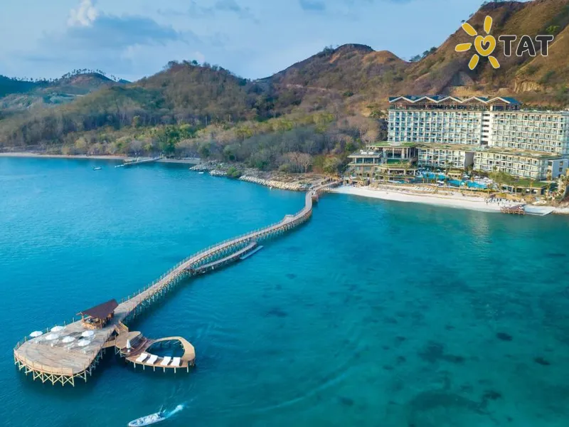 Ayana Komodo Waecicu Beach