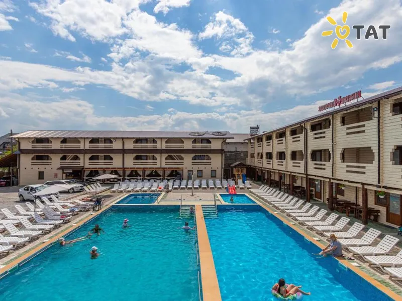 Золотой павлин