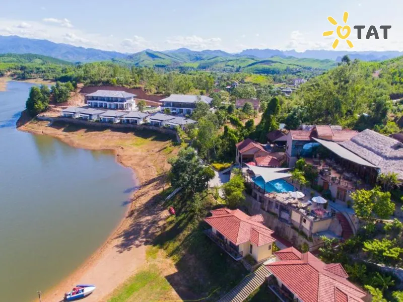 Phong Nha Lake House Resort