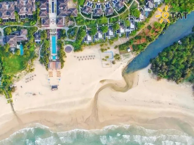 Le Meridien Shimei Bay Beach Resort & Spa