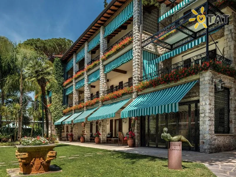 Augustus Hotel & Resort