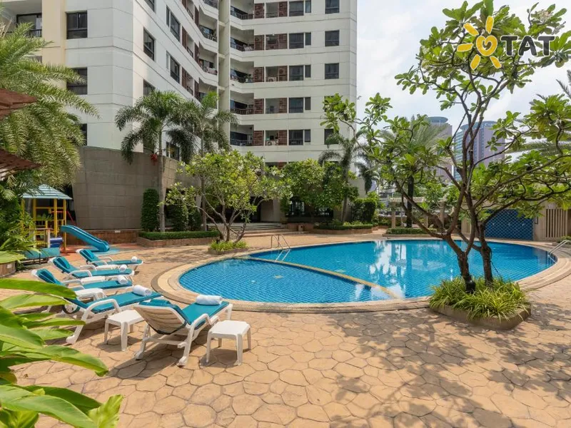 Grand Diamond Suites Hotel